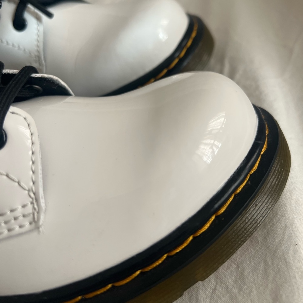 Dr. Martens Kids White and Black Boots - Picture 15 of 16